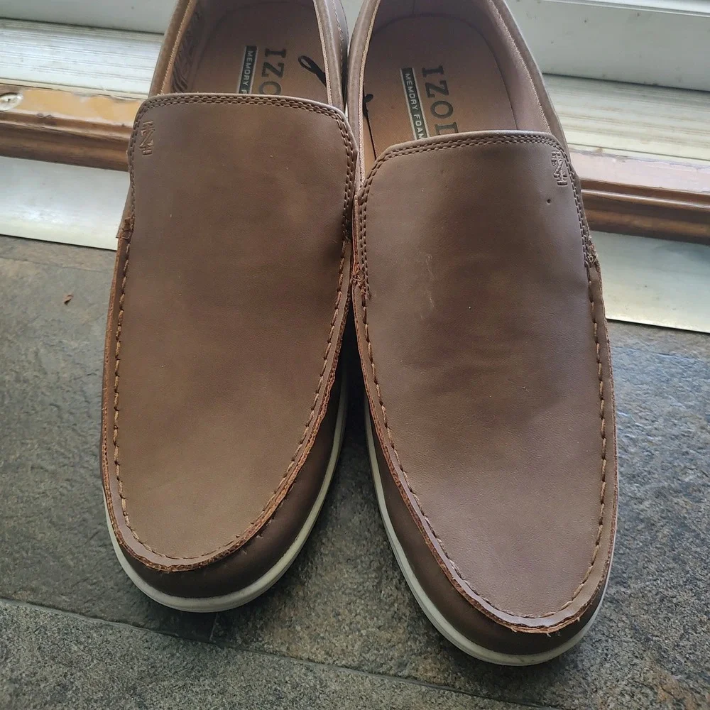 IZOD Seapoint Mens 9.5‎ M Tan Brown Memory Foam Slip On Loafers 1861593